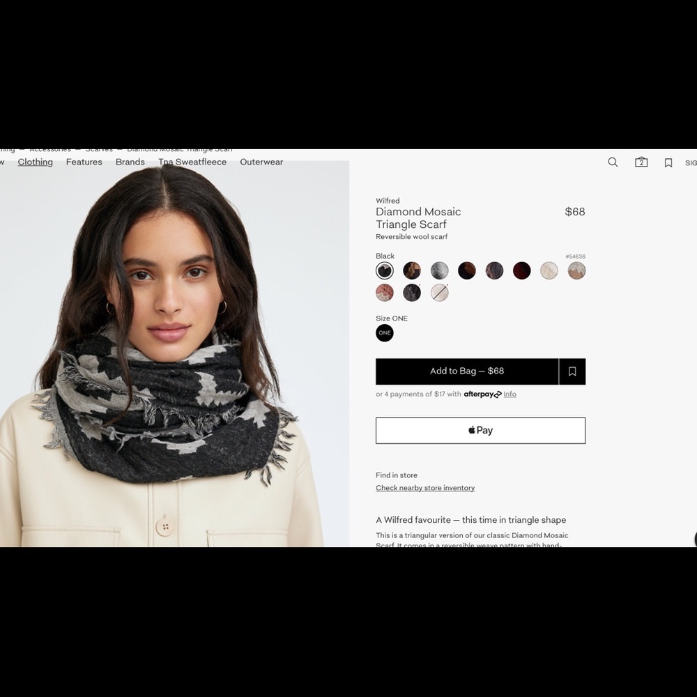 Aritzia Diamond Mosiac Trianlge Scarf in Black